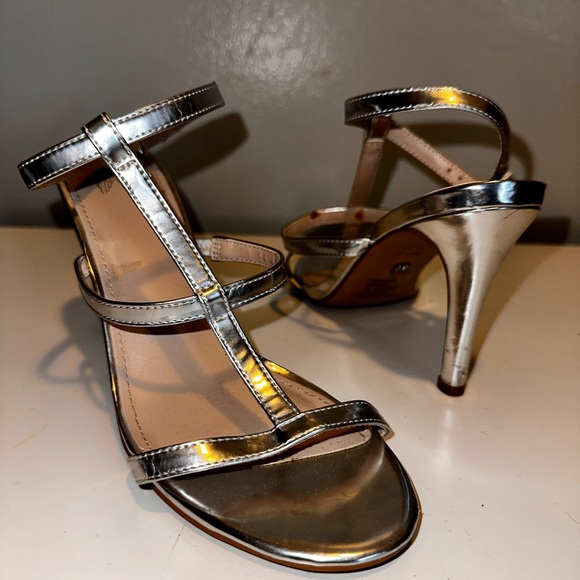 Silver strap sandals - Picture 2 of 2